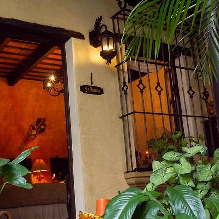 D'Leyenda Hotel Antigua Екстер'єр фото
