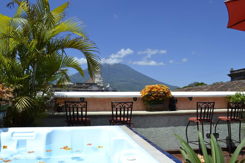 D'Leyenda Hotel Antigua Екстер'єр фото