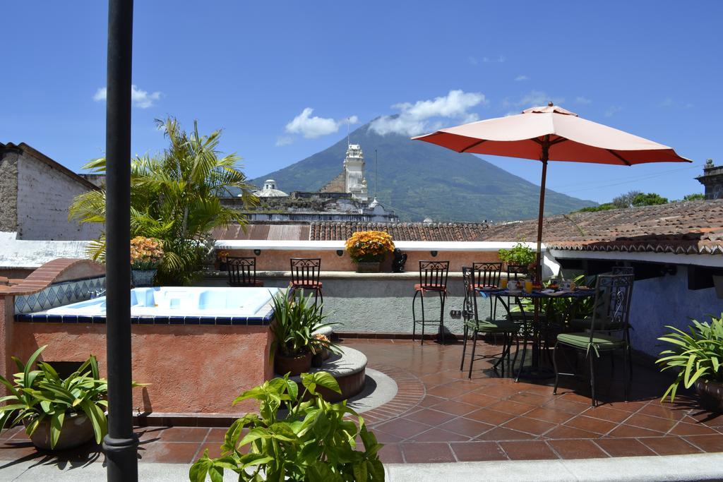 D'Leyenda Hotel Antigua Екстер'єр фото